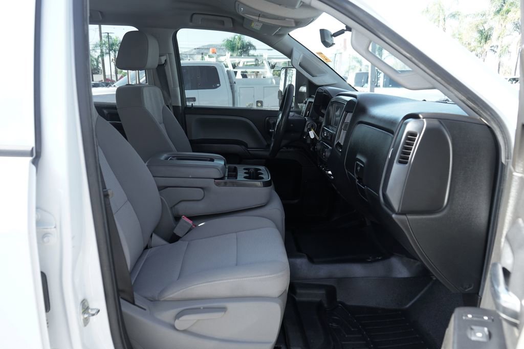 Used 2018 GMC Sierra 2500 2WD Crew Cab w/ Sierra Convenience Package image 35