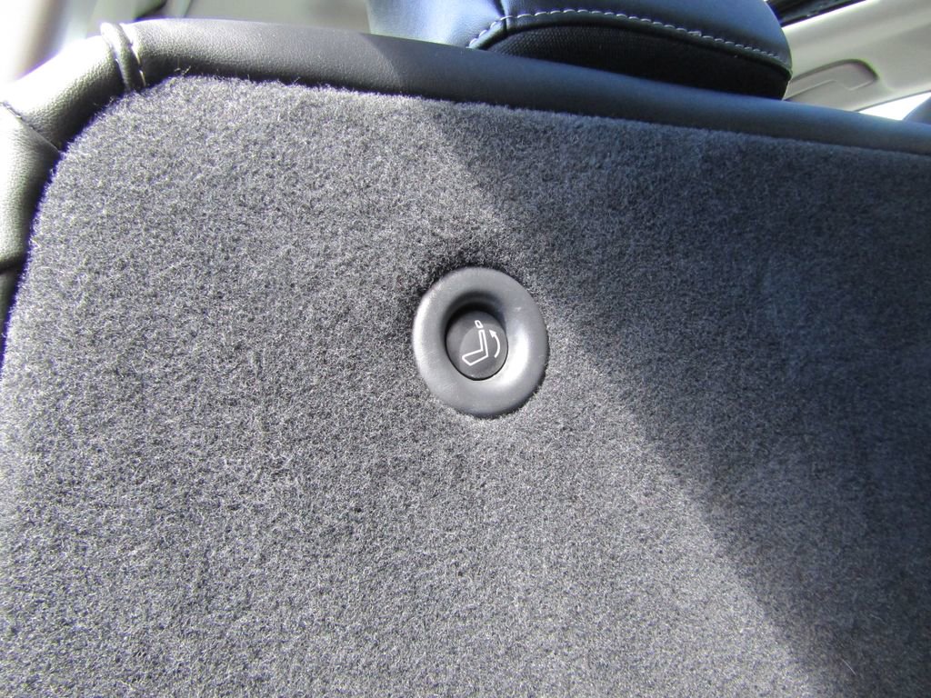 Used 2025 Nissan Pathfinder Platinum w/ Cargo Package AWD/4WD image 38