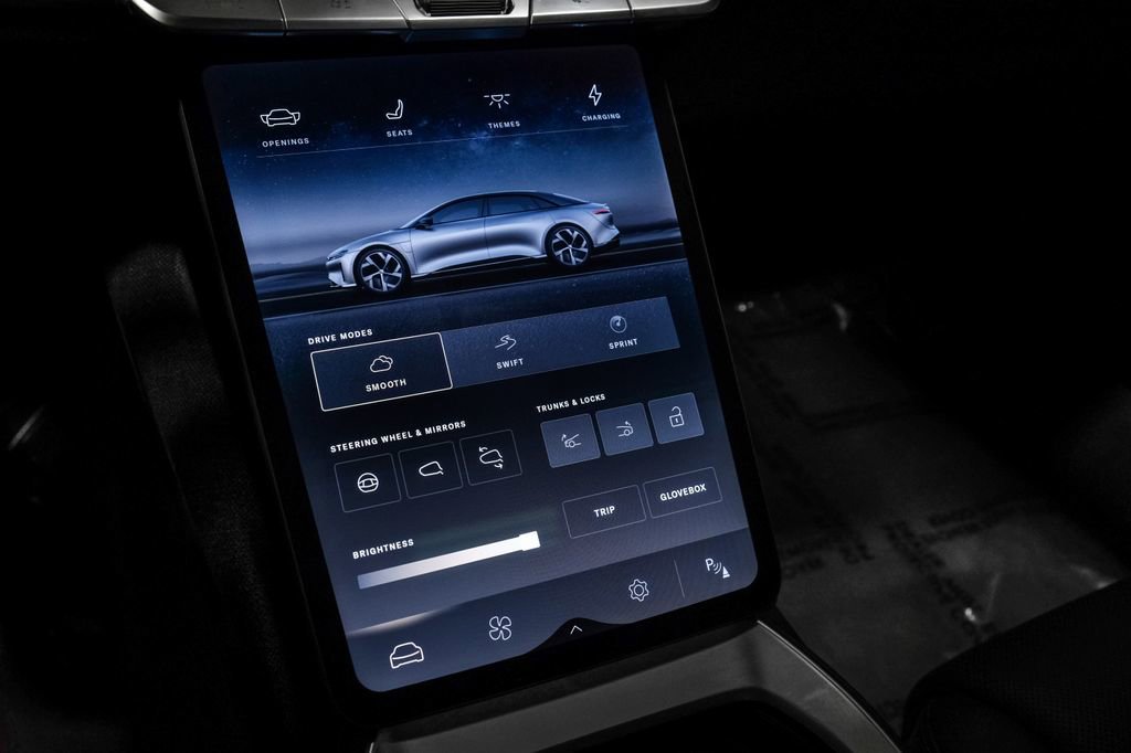 Used 2024 Lucid Air Touring image 31