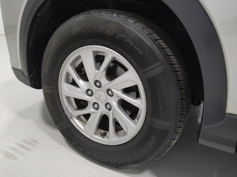 Used 2018 Mitsubishi Eclipse Cross ES AWD/4WD image 31