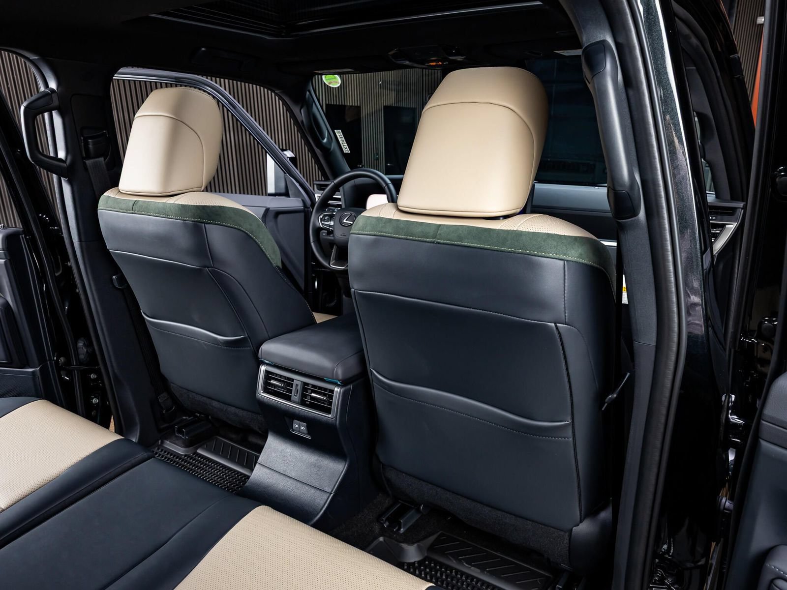Used 2026 Lexus GX 550 AWD/4WD image 34