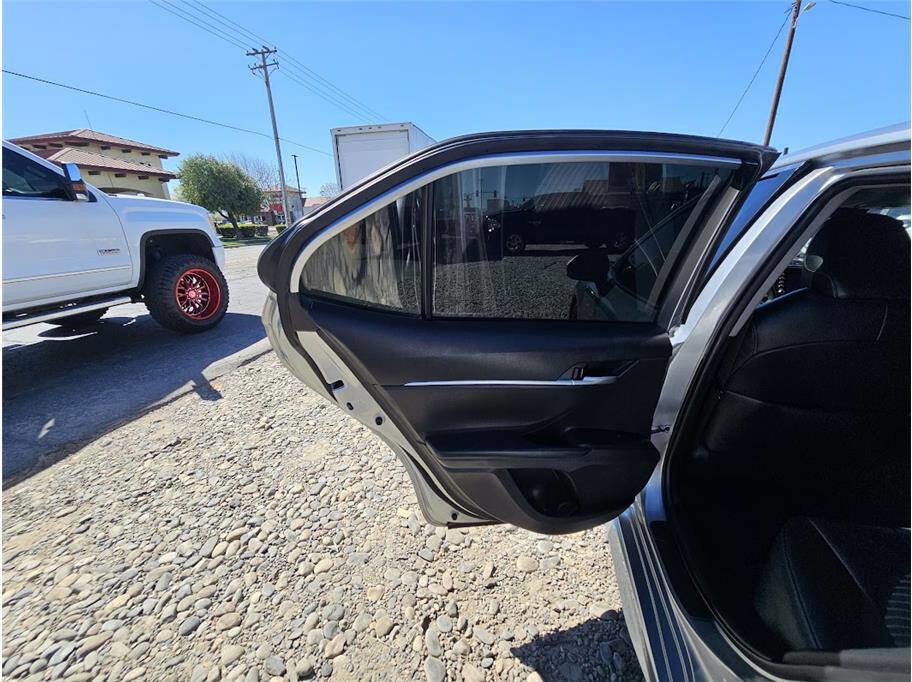 Used 2023 Toyota Camry SE image 31