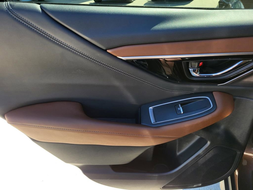 Used 2020 Subaru Outback Touring w/ Popular Package #2 image 14