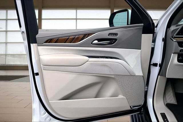 Used 2023 Cadillac Escalade Premium Luxury Platinum w/ LPO, Radiant Package AWD/4WD image 22