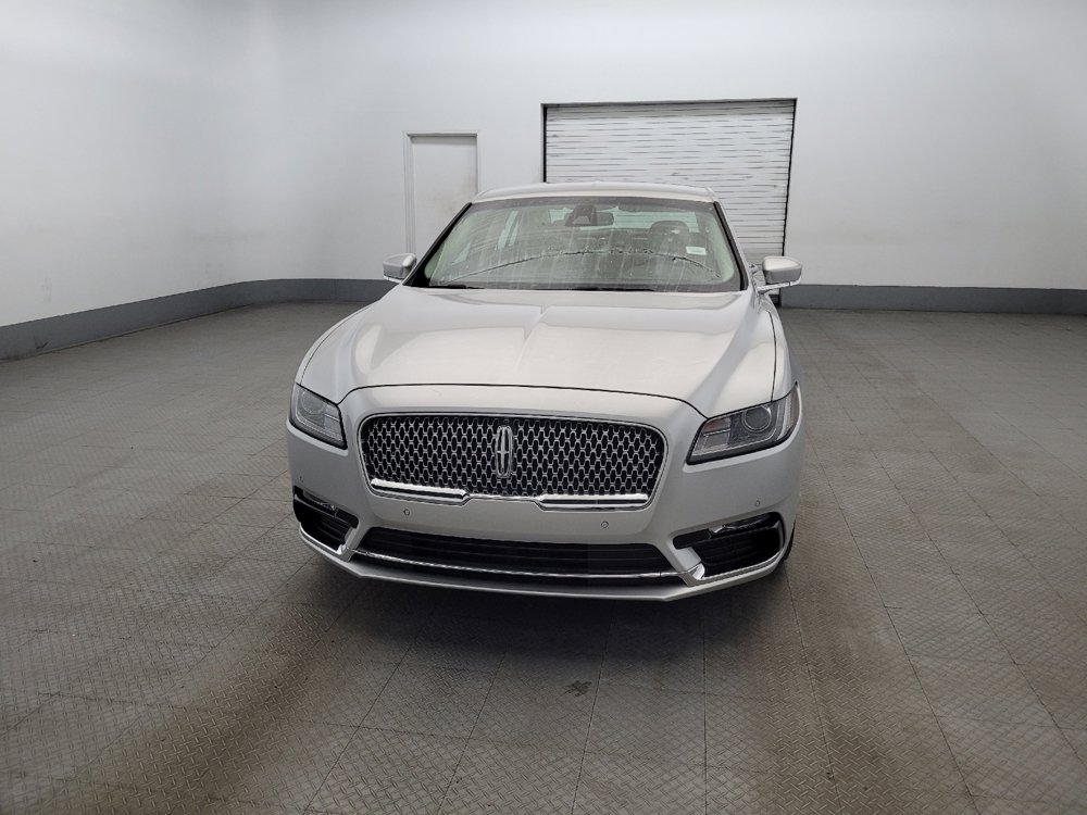 Used 2019 Lincoln Continental Select w/ Continental Climate Package image 15