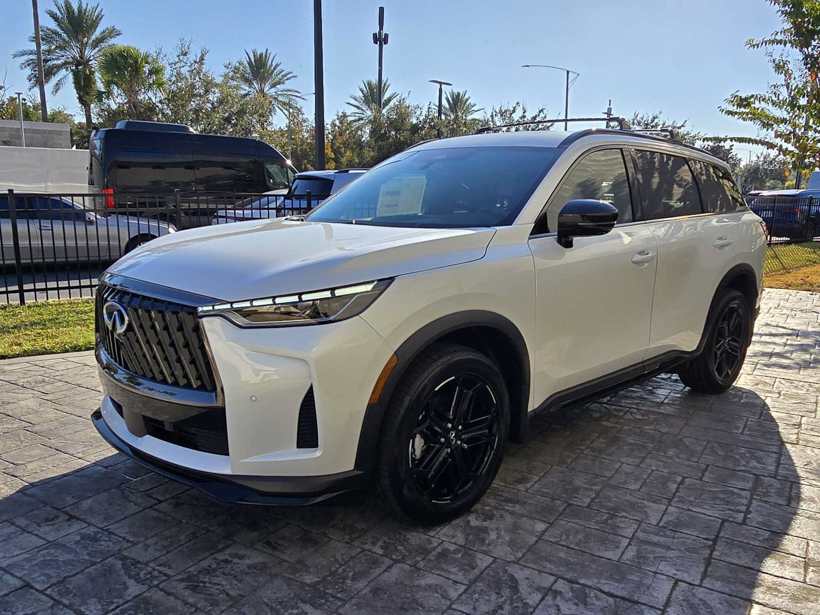 Certified 2026 INFINITI QX60 Sport w/ Dark Cargo Package AWD/4WD image 9