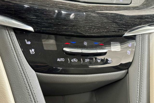 Used 2020 Cadillac XT6 Premium Luxury image 22