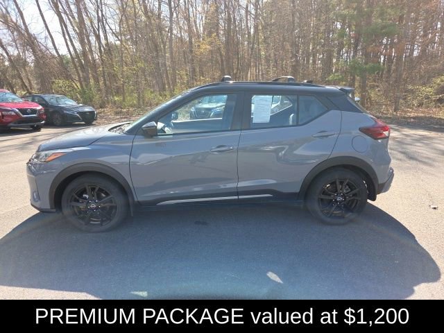 Certified 2022 Nissan Kicks SR w/ Premium Package FWD image 3