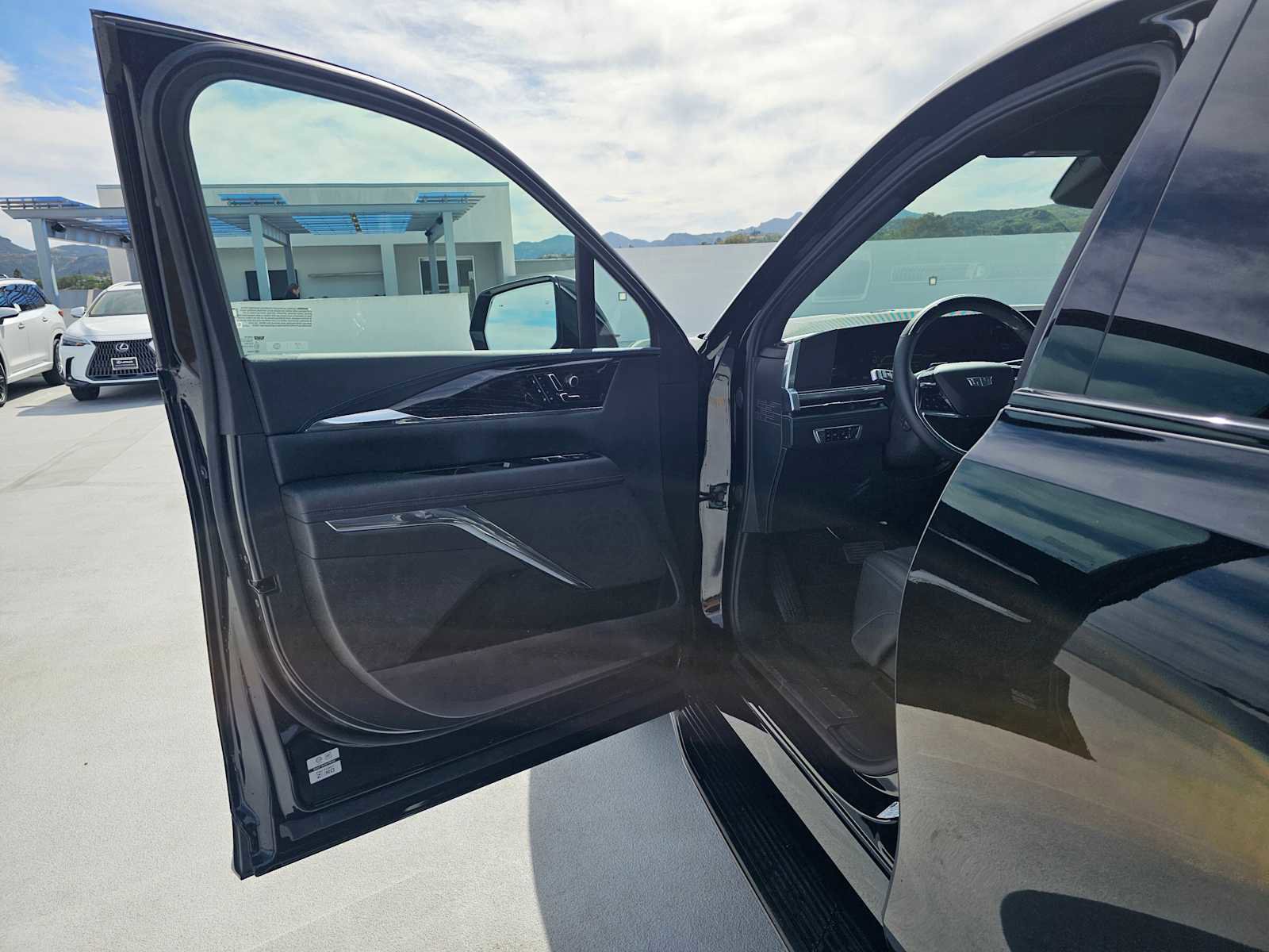 Used 2025 Cadillac Escalade IQ Luxury 1 image 22