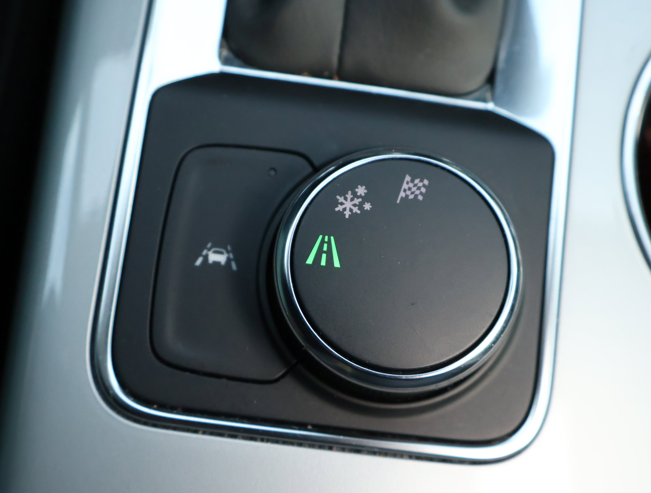 Certified 2024 Chevrolet Blazer LT w/ Convenience Package image 19