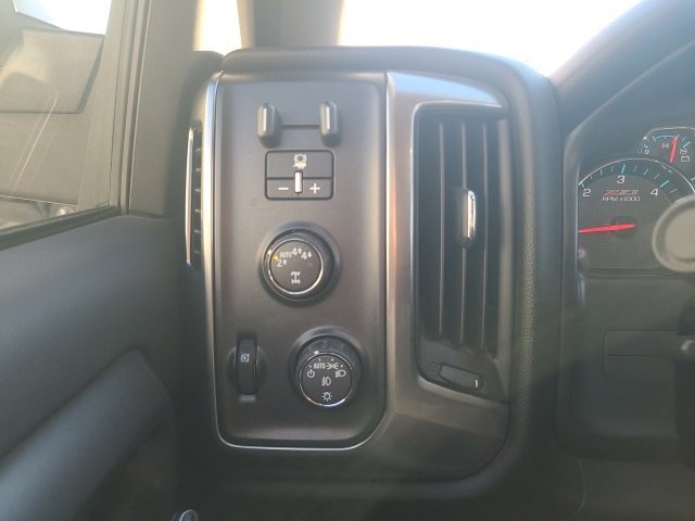 Used 2018 Chevrolet Silverado 1500 LT w/ All Star Edition image 24