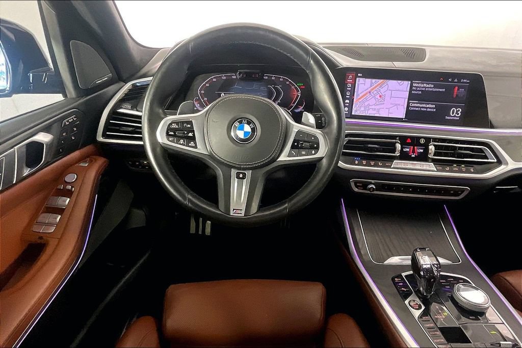 Used 2021 BMW X7 xDrive40i w/ M Sport Package AWD/4WD image 6