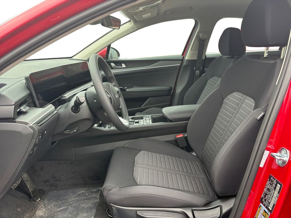 New 2025 Kia K5 LXS image 7