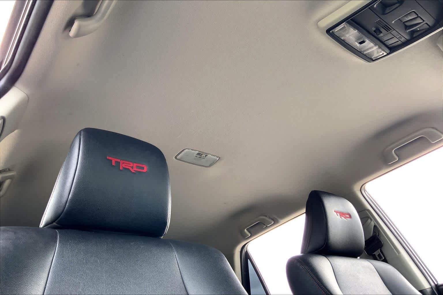 Used 2019 Toyota 4Runner TRD Off-Road Premium AWD/4WD image 14