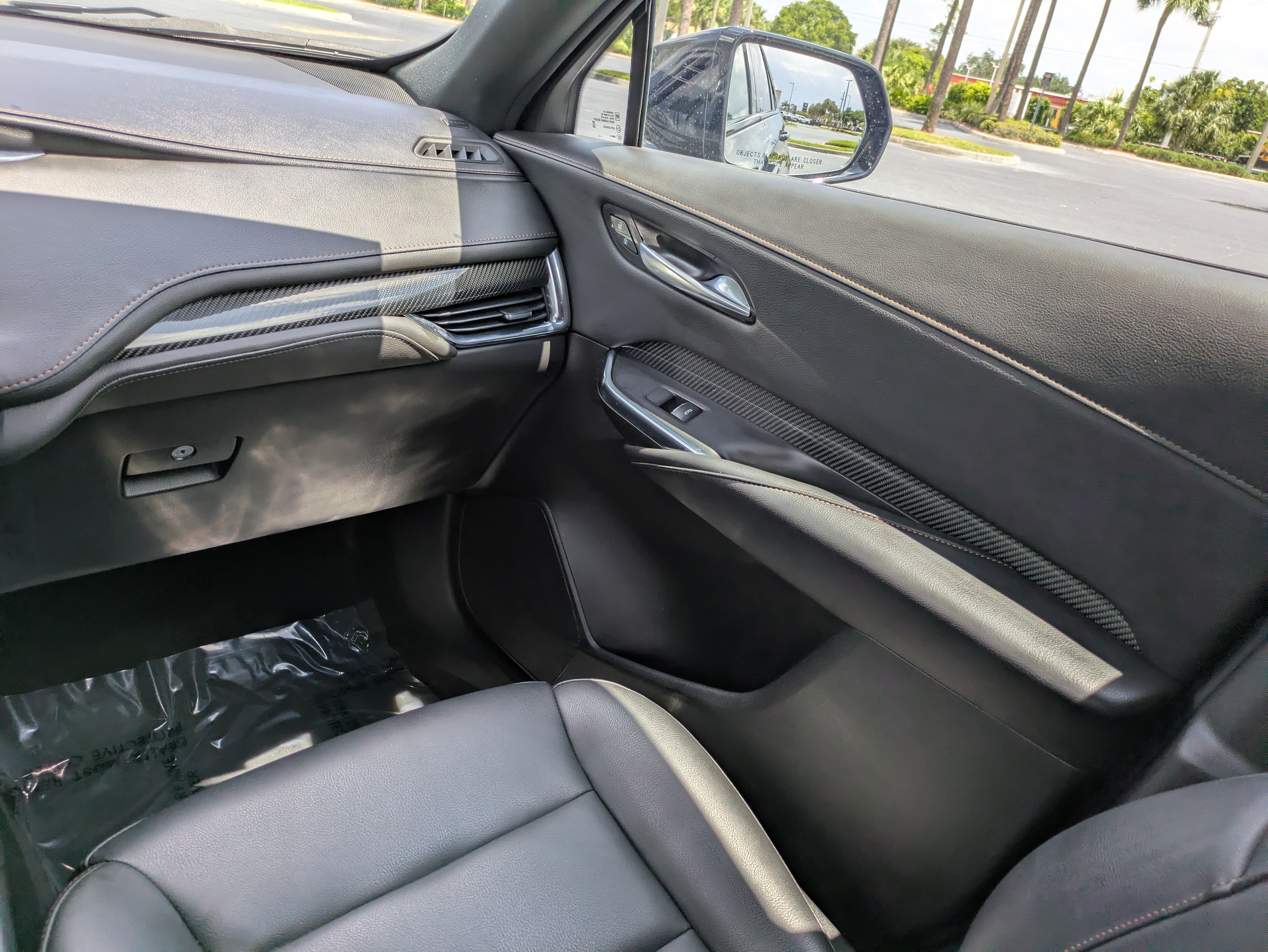 Certified 2023 Cadillac XT4 Sport w/ Cold Weather Package AWD/4WD image 16