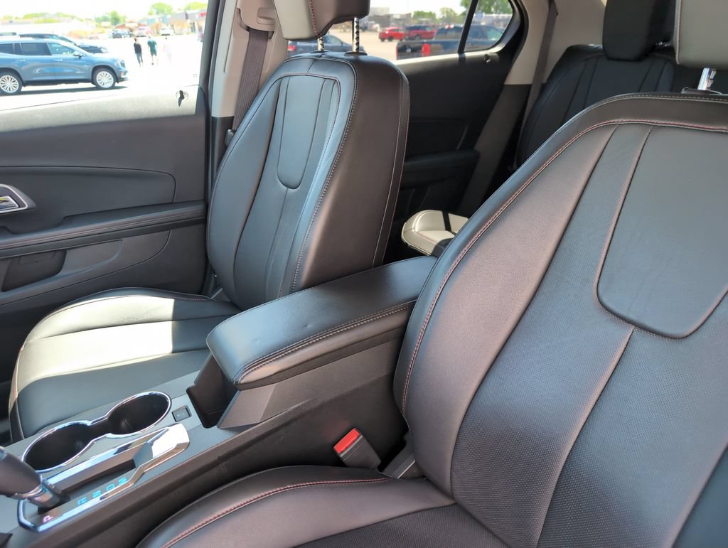 Used 2017 Chevrolet Equinox Premier w/ Enhanced Convenience Package AWD/4WD image 13