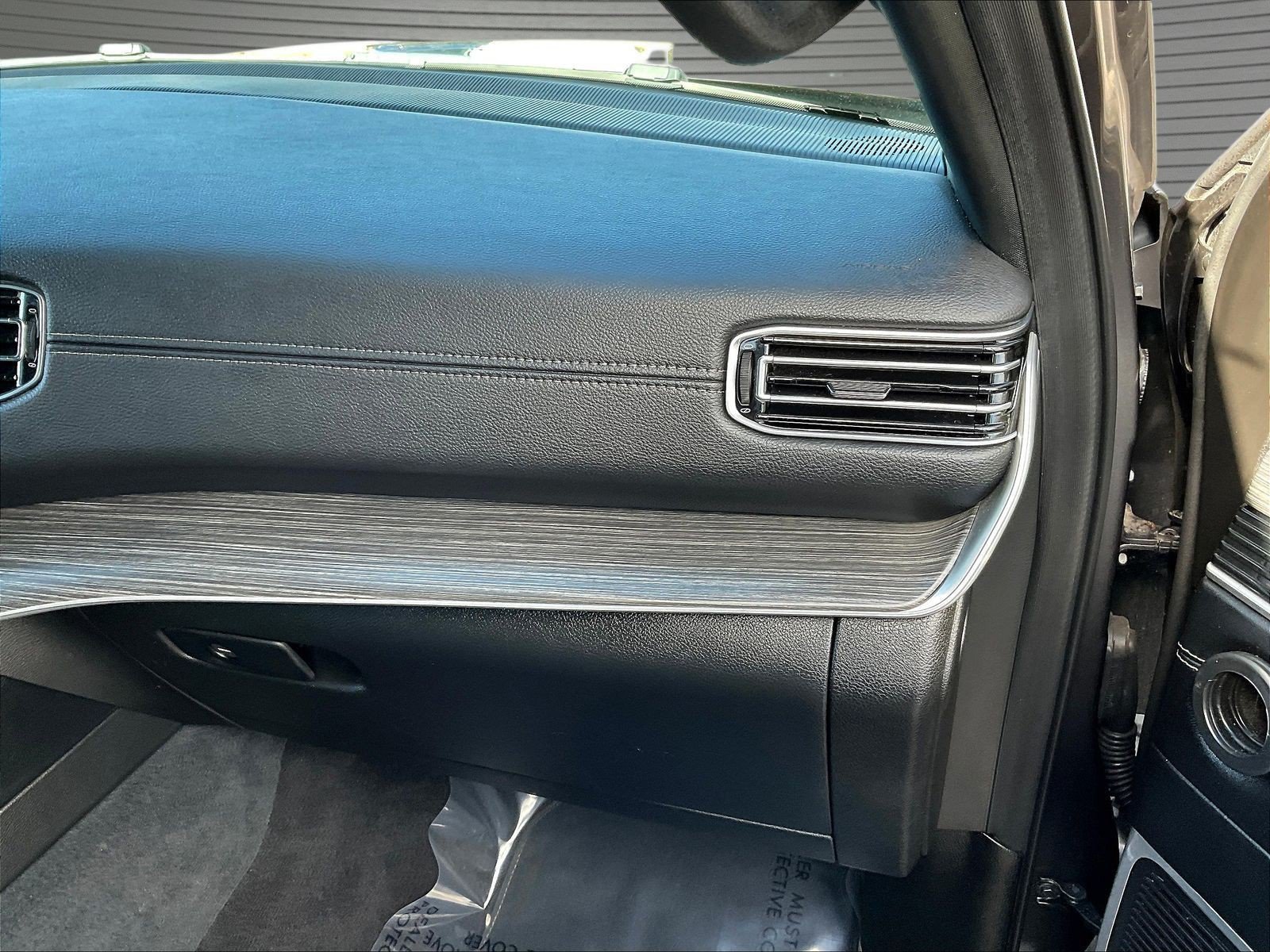 Used 2024 Jeep Wagoneer Series II w/ Flexible Seating Group RWD image 24