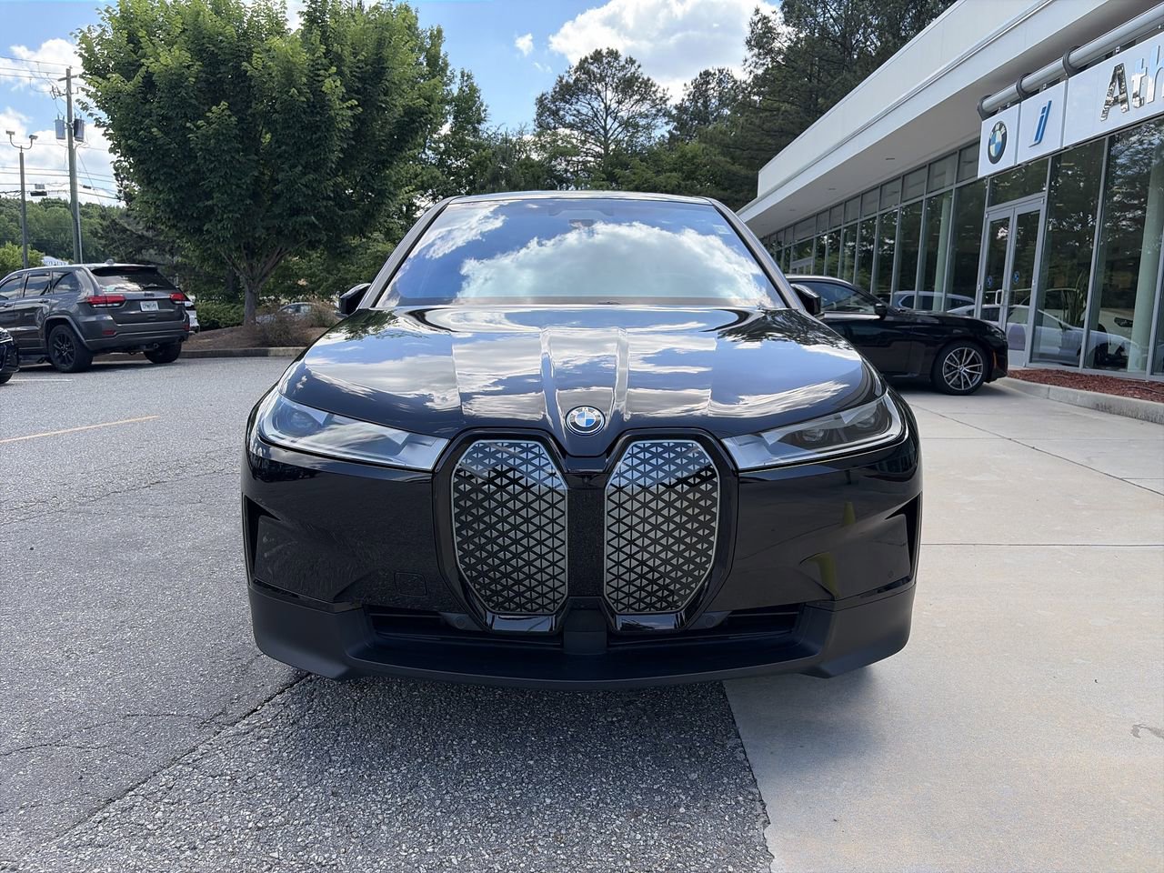 Certified 2024 BMW iX xDrive50 w/ Premium Package AWD/4WD image 3