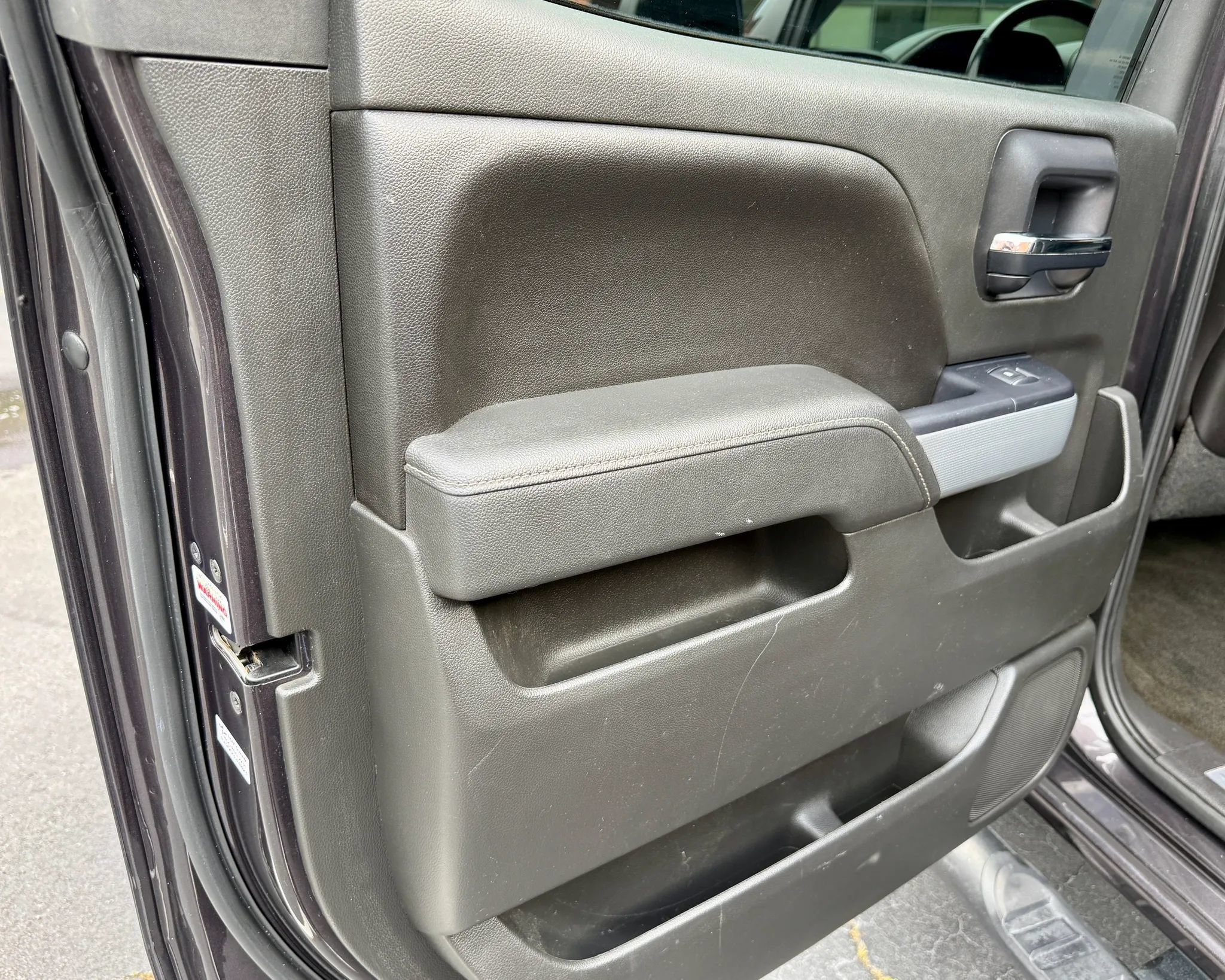 Used 2015 Chevrolet Silverado 1500 LTZ Z71 w/ LTZ Plus Package AWD/4WD image 21