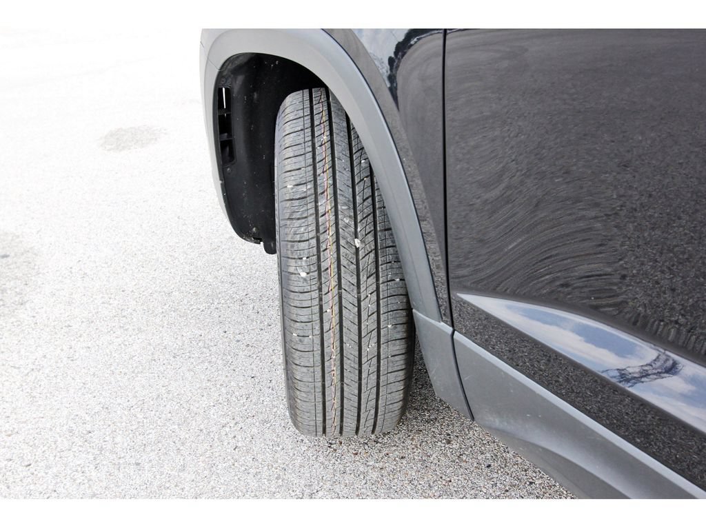 Certified 2024 Volkswagen Taos S AWD/4WD image 33