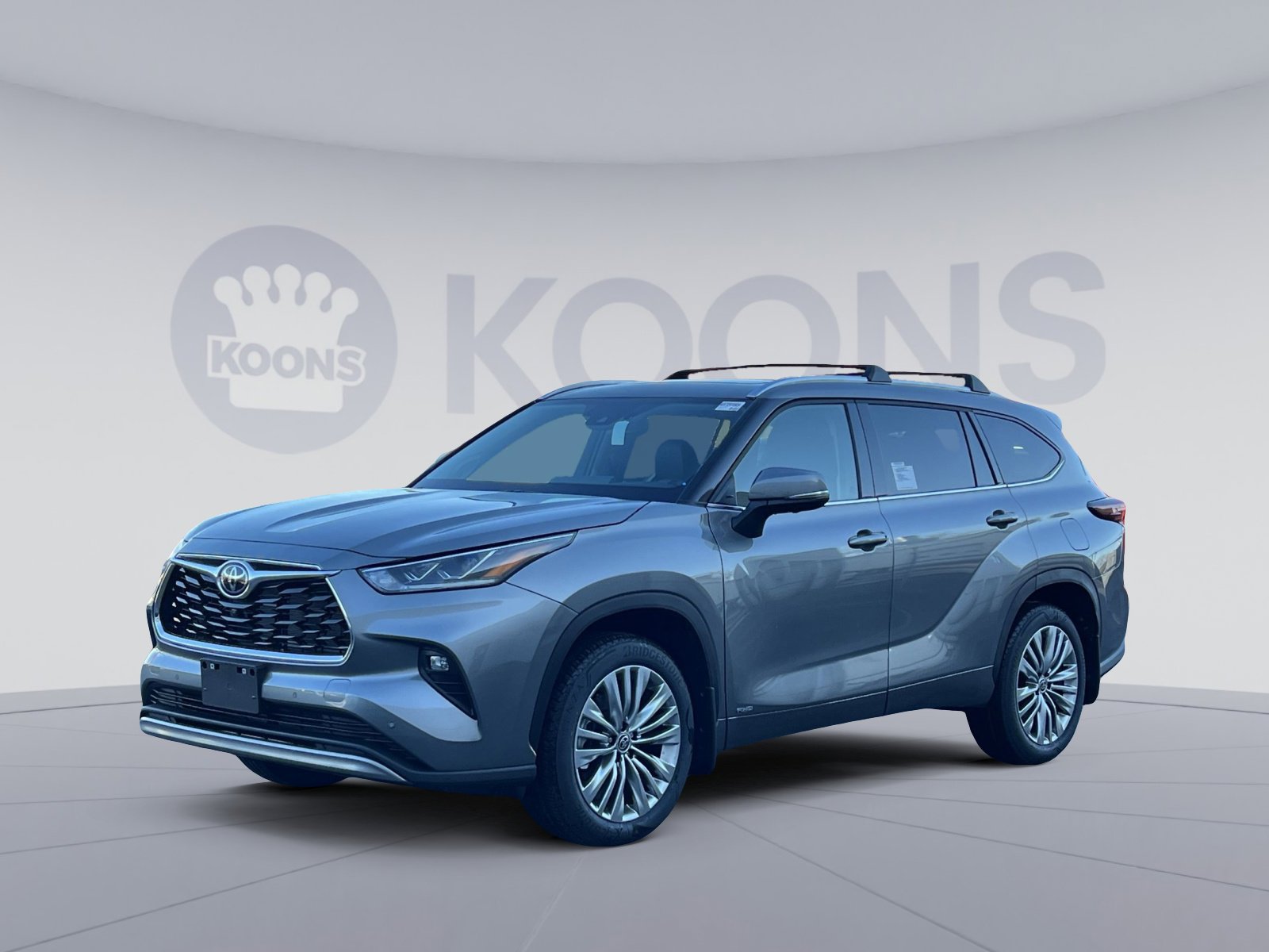 New 2026 Toyota Highlander Platinum image 1