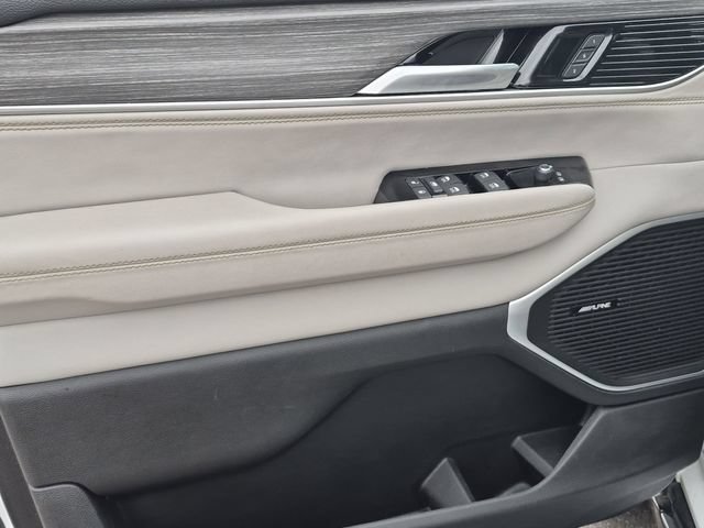 Used 2024 Jeep Wagoneer Series II AWD/4WD image 12