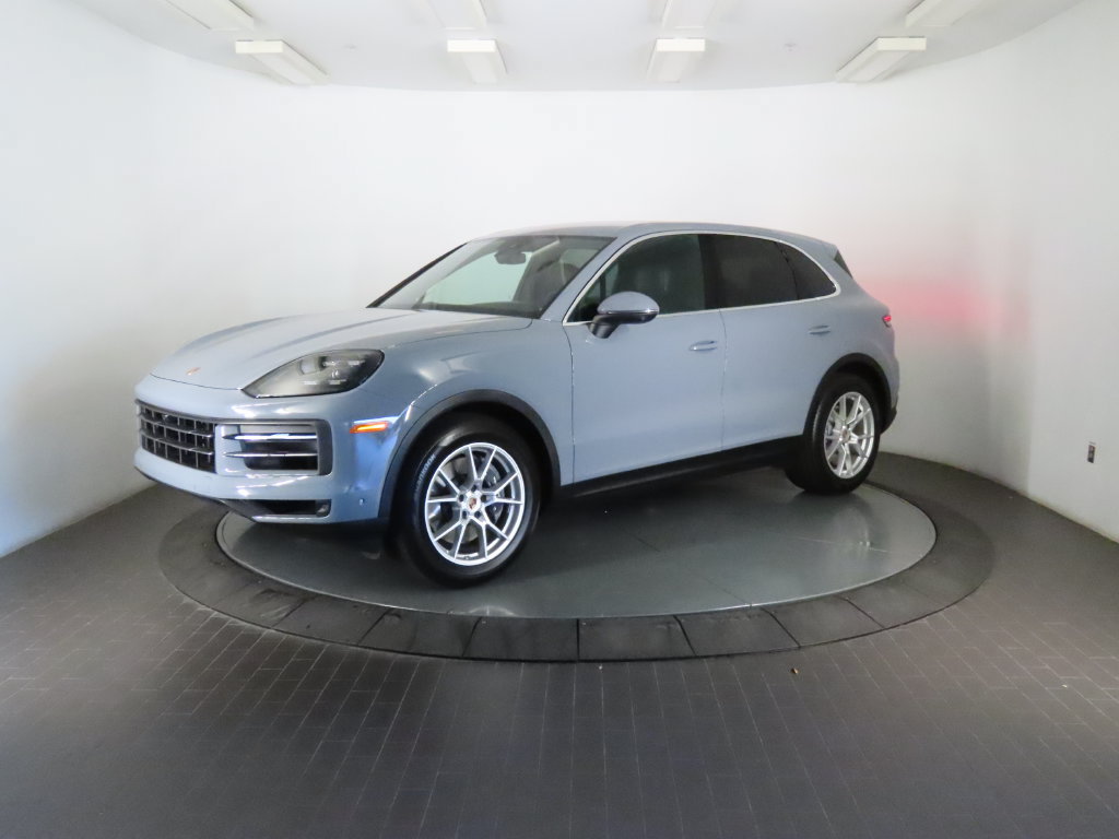 Certified 2026 Porsche Cayenne AWD/4WD image 1