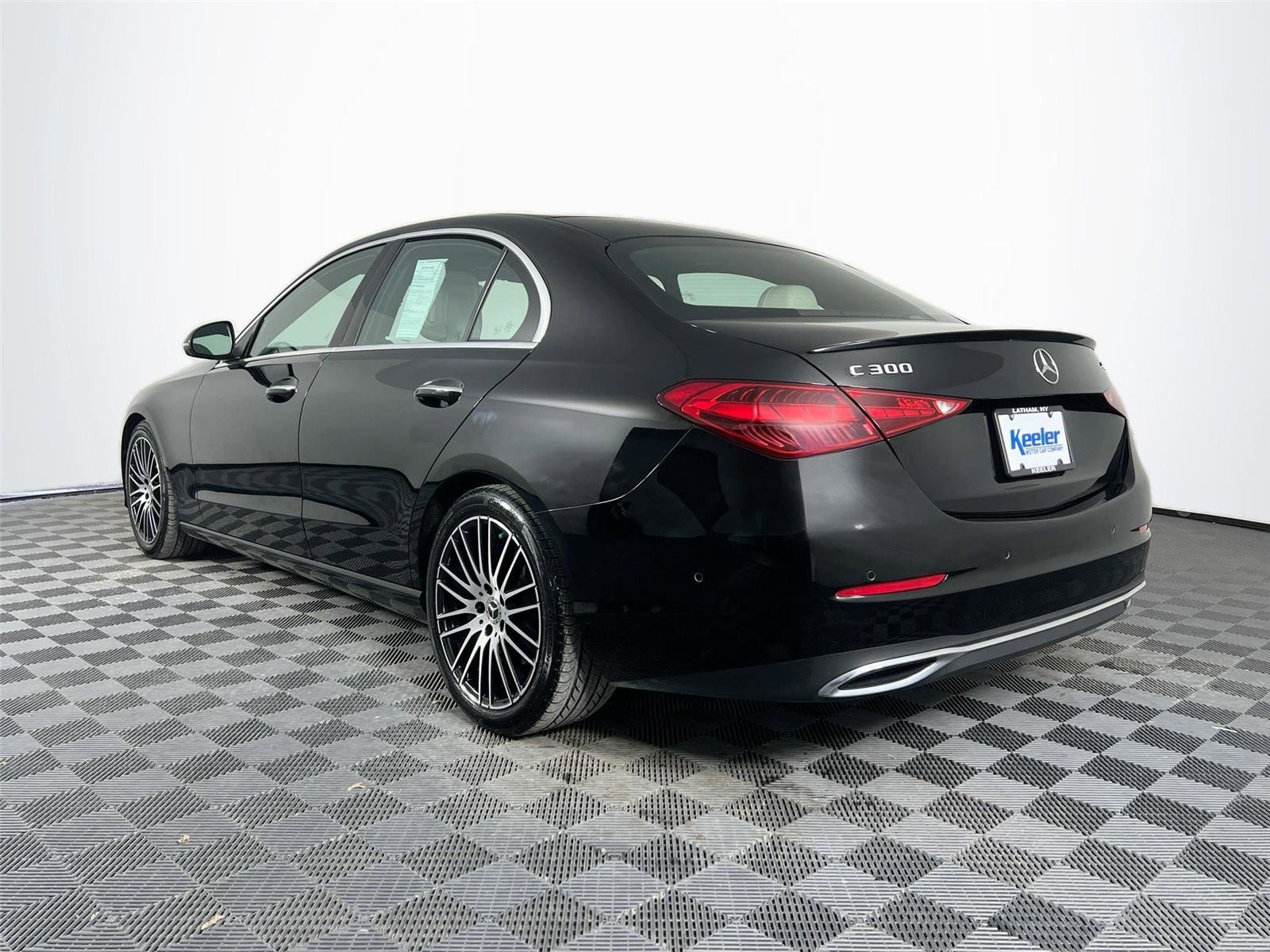Certified 2022 Mercedes-Benz C 300 4MATIC Sedan image 4