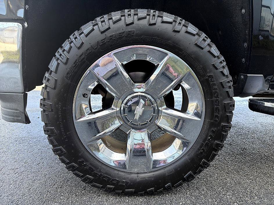 Used 2015 Chevrolet Silverado 1500 LTZ Z71 w/ LTZ Plus Package image 8