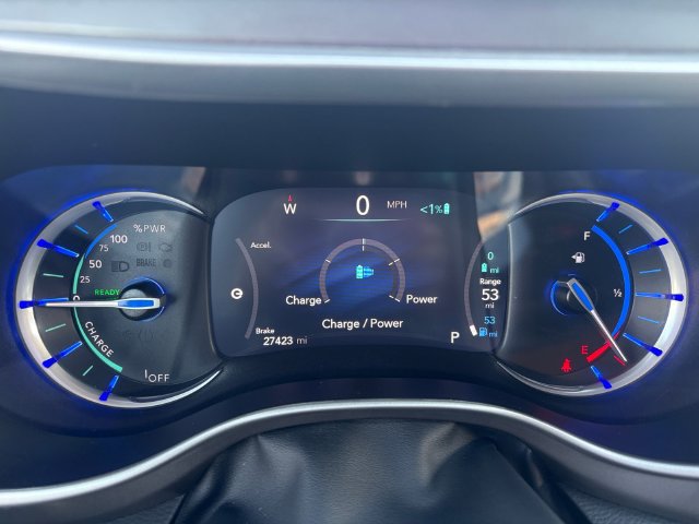 Used 2023 Chrysler Pacifica Touring-L FWD image 10