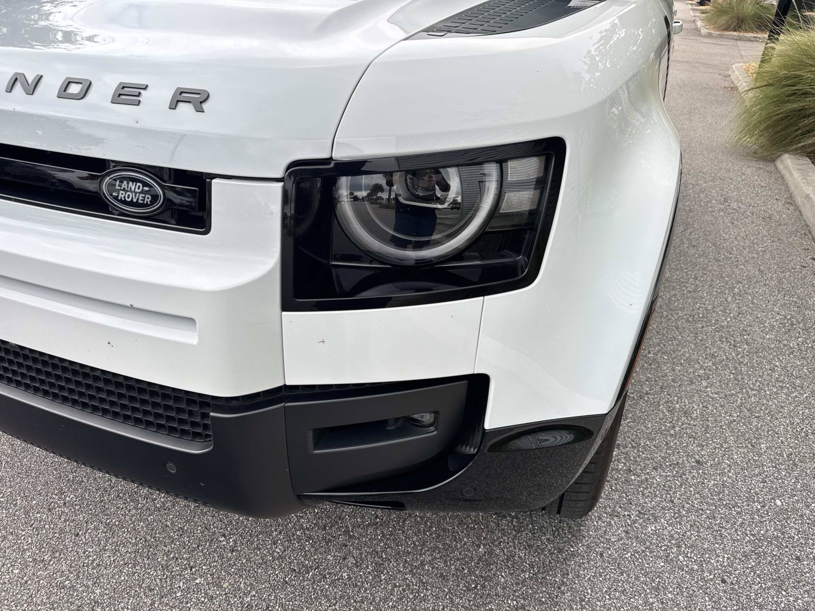 Certified 2026 Land Rover Defender 110 X-Dynamic SE AWD/4WD image 9