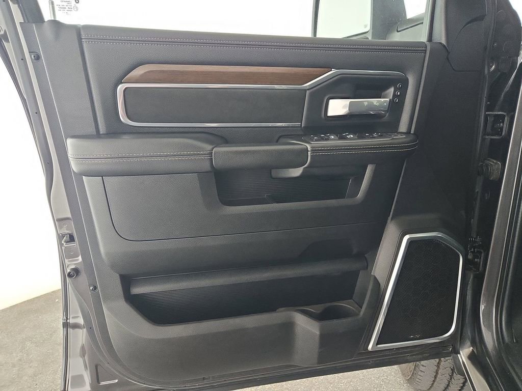 Used 2024 RAM 2500 Laramie w/ Safety Group image 28