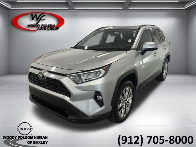 Used 2021 Toyota RAV4 XLE Premium image 1