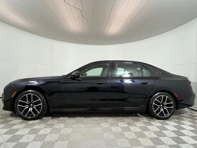 Certified 2023 BMW 760i xDrive image 4