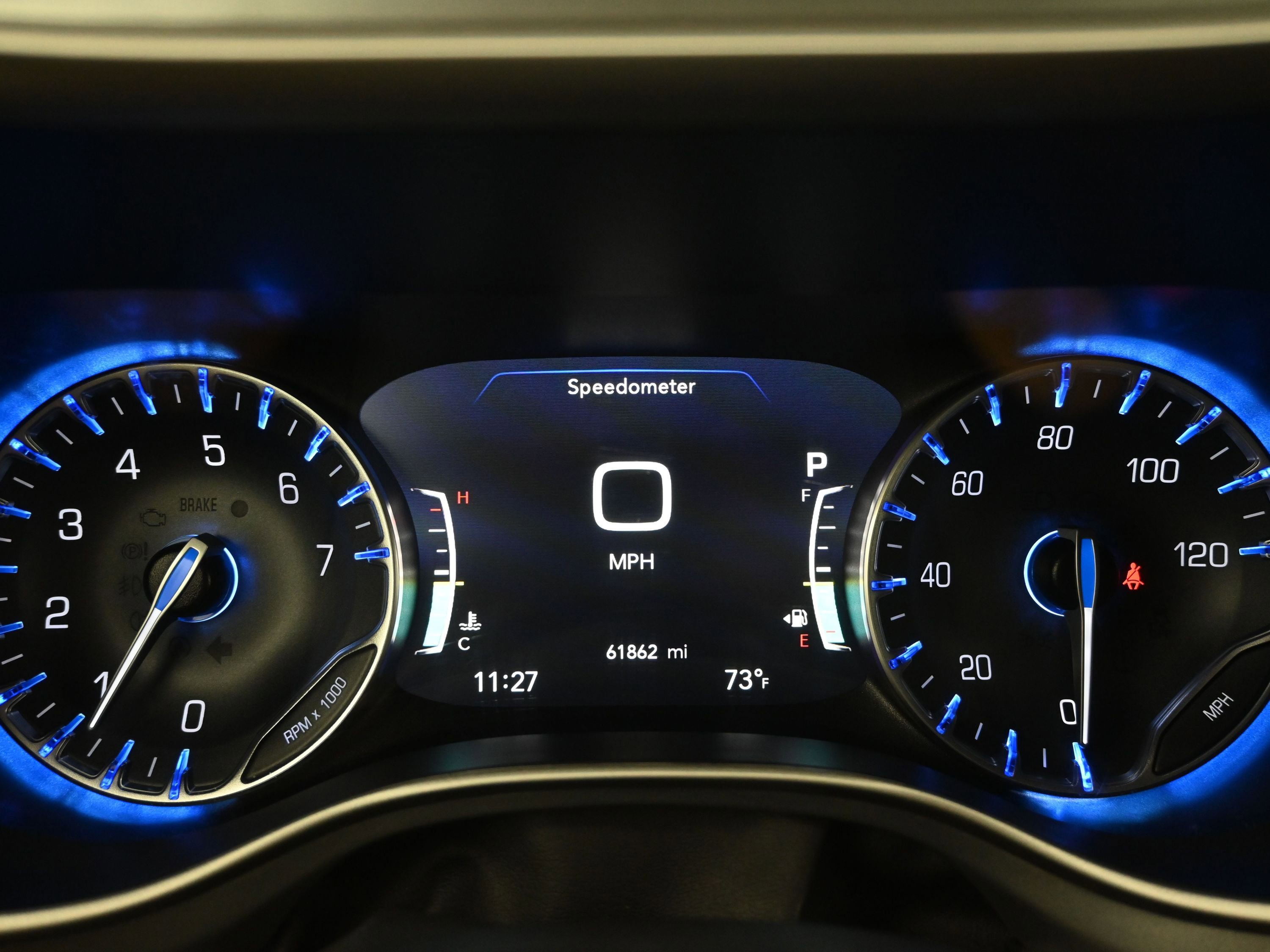 Used 2023 Chrysler Pacifica Touring FWD image 14