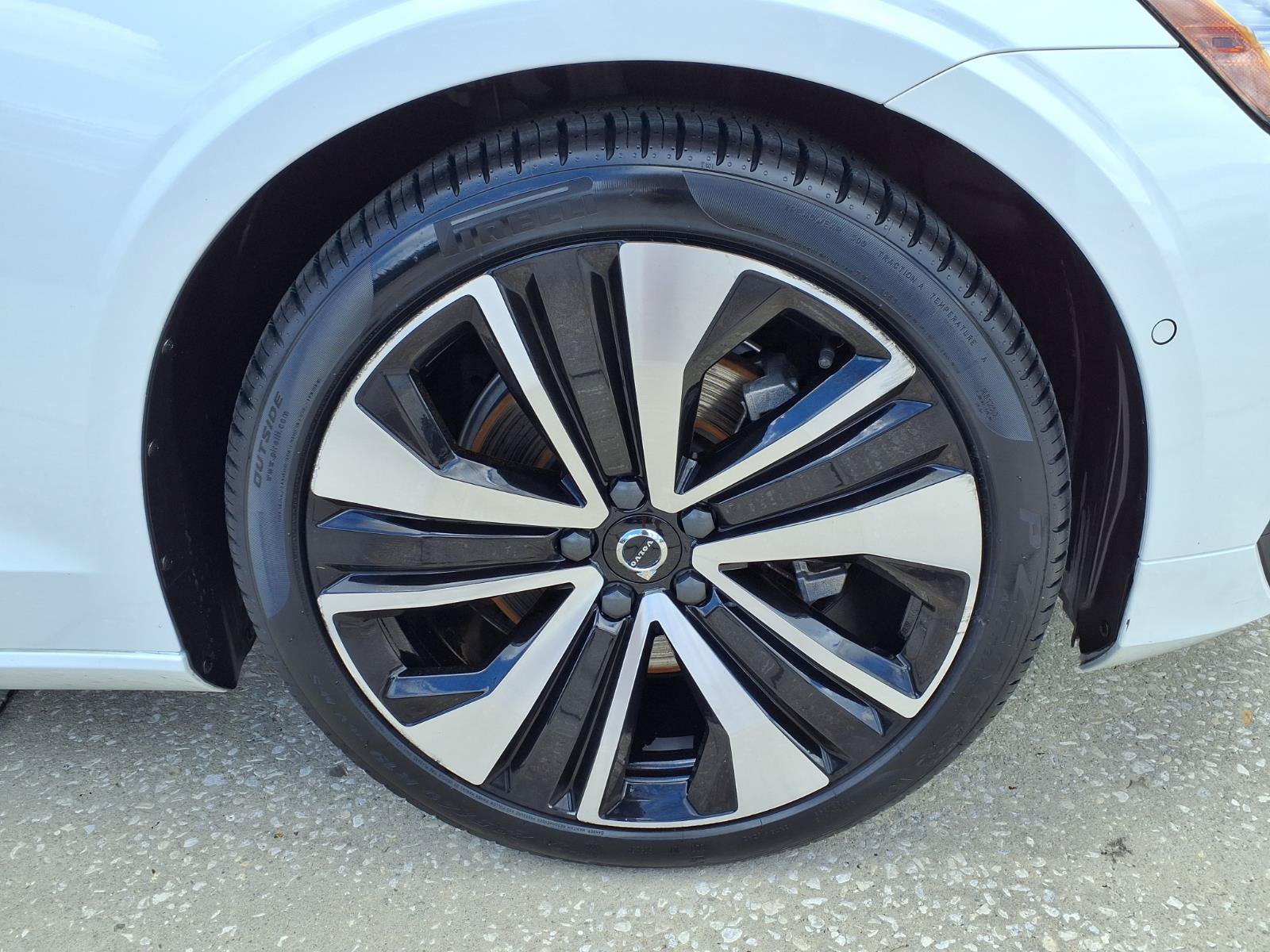 Certified 2023 Volvo S60 B5 Ultimate FWD image 9