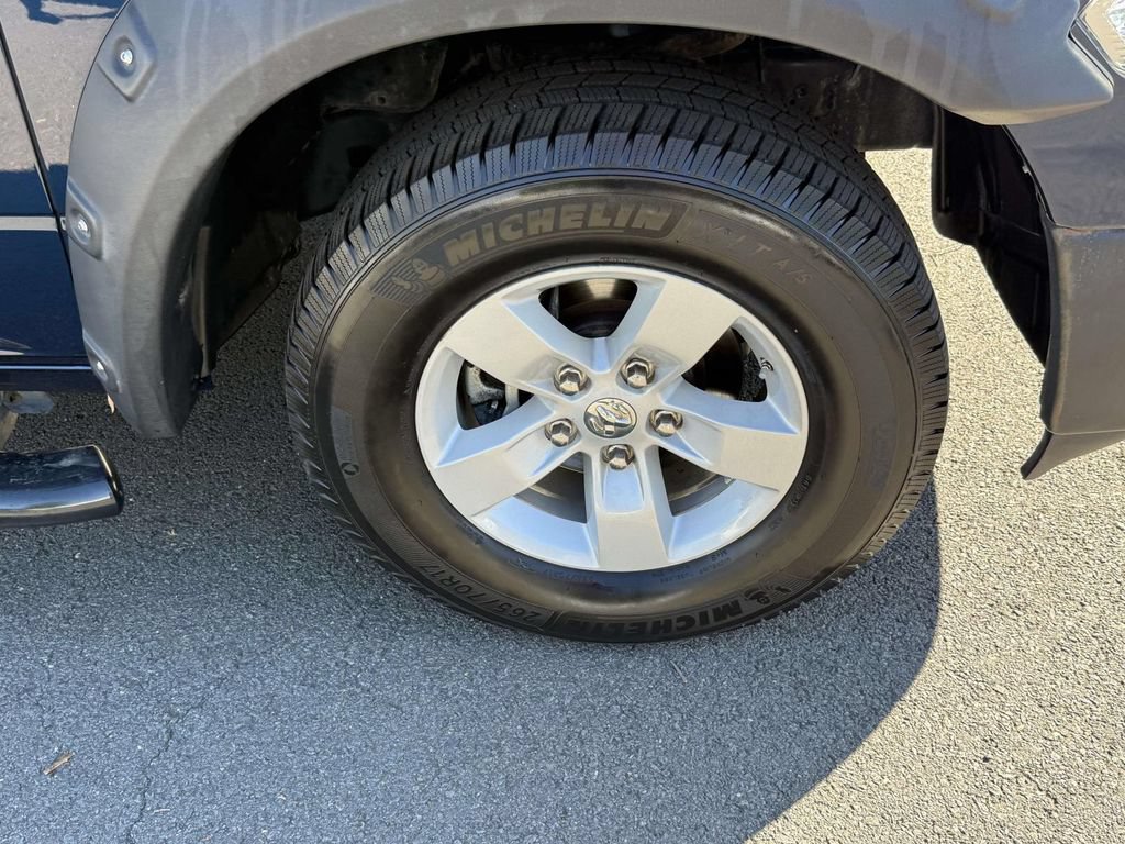 Used 2019 RAM 1500 Classic SLT AWD/4WD image 11