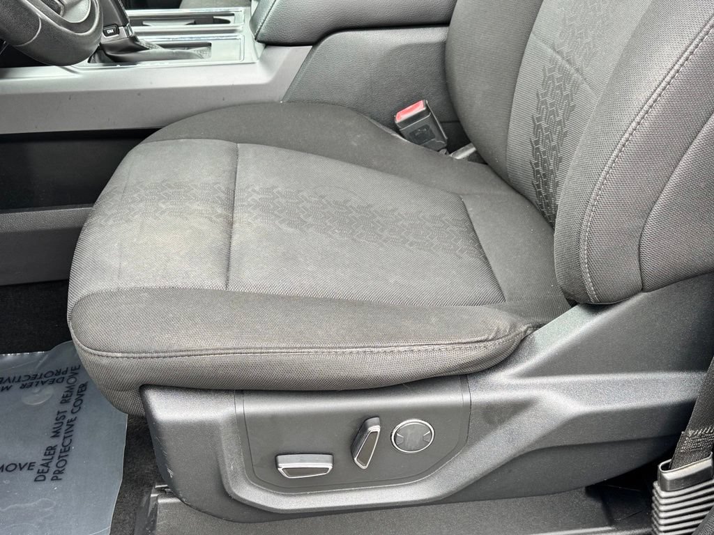 Used 2018 Ford F150 XLT w/ Equipment Group 302A Luxury AWD/4WD image 26