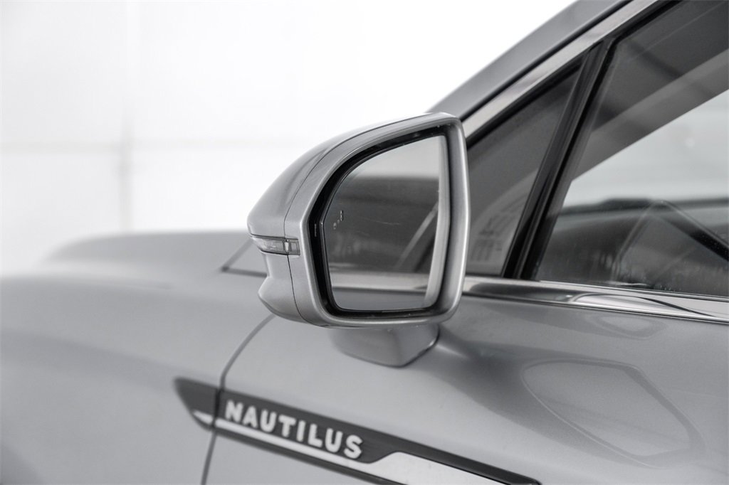 Used 2023 Lincoln Nautilus Reserve image 44
