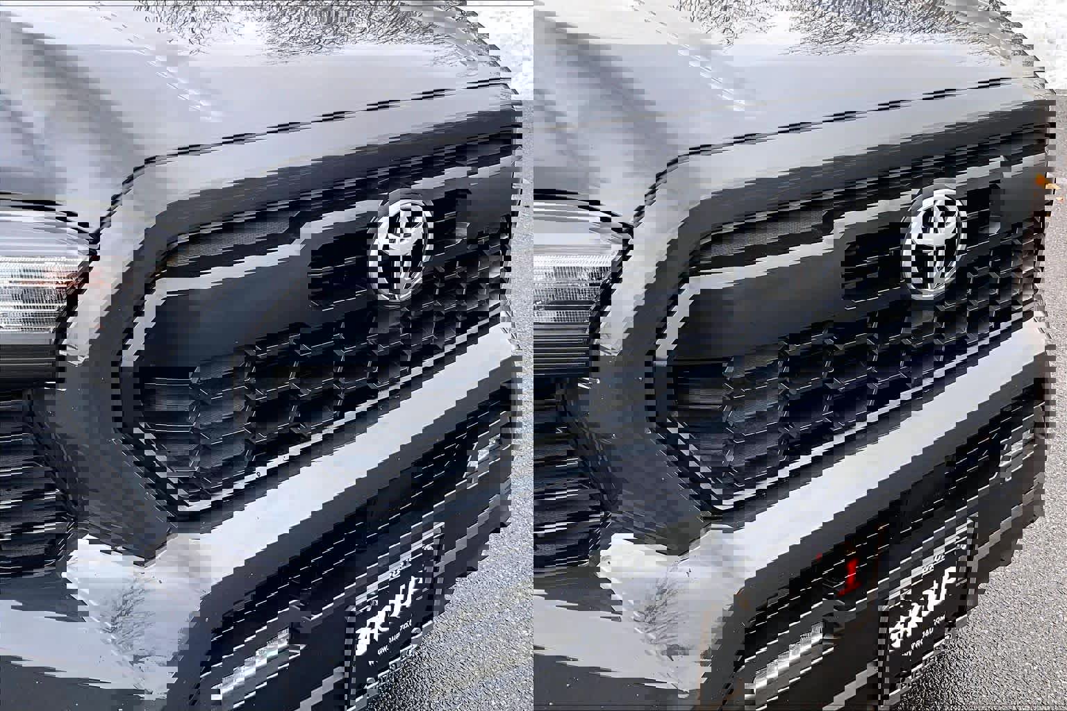 Used 2025 Toyota Tacoma TRD Off-Road image 31