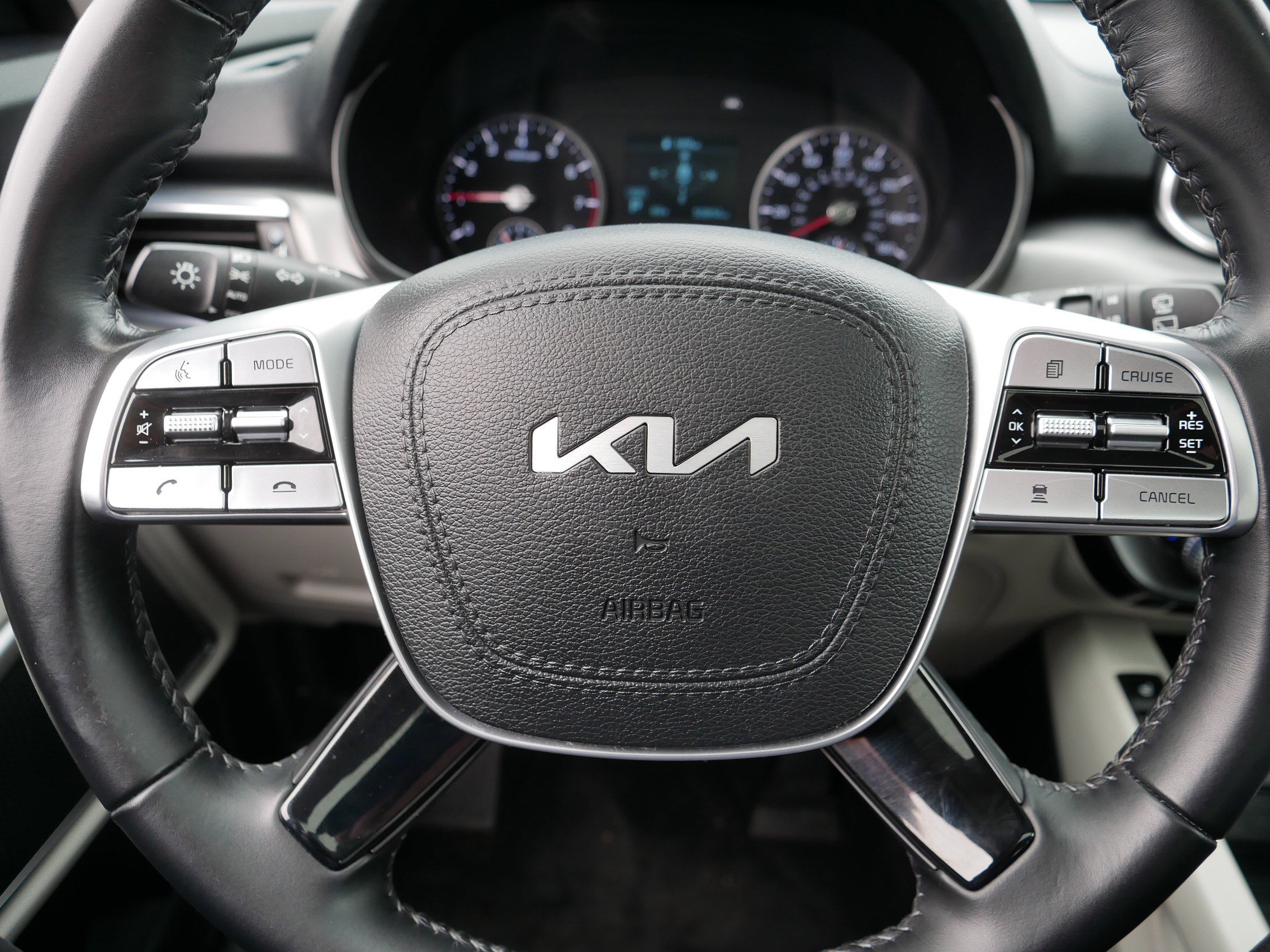 Certified 2022 Kia Telluride S image 25