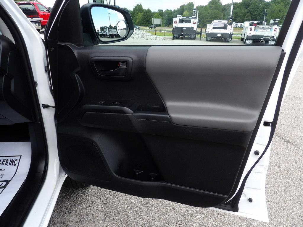 Used 2023 Toyota Tacoma SR RWD image 31