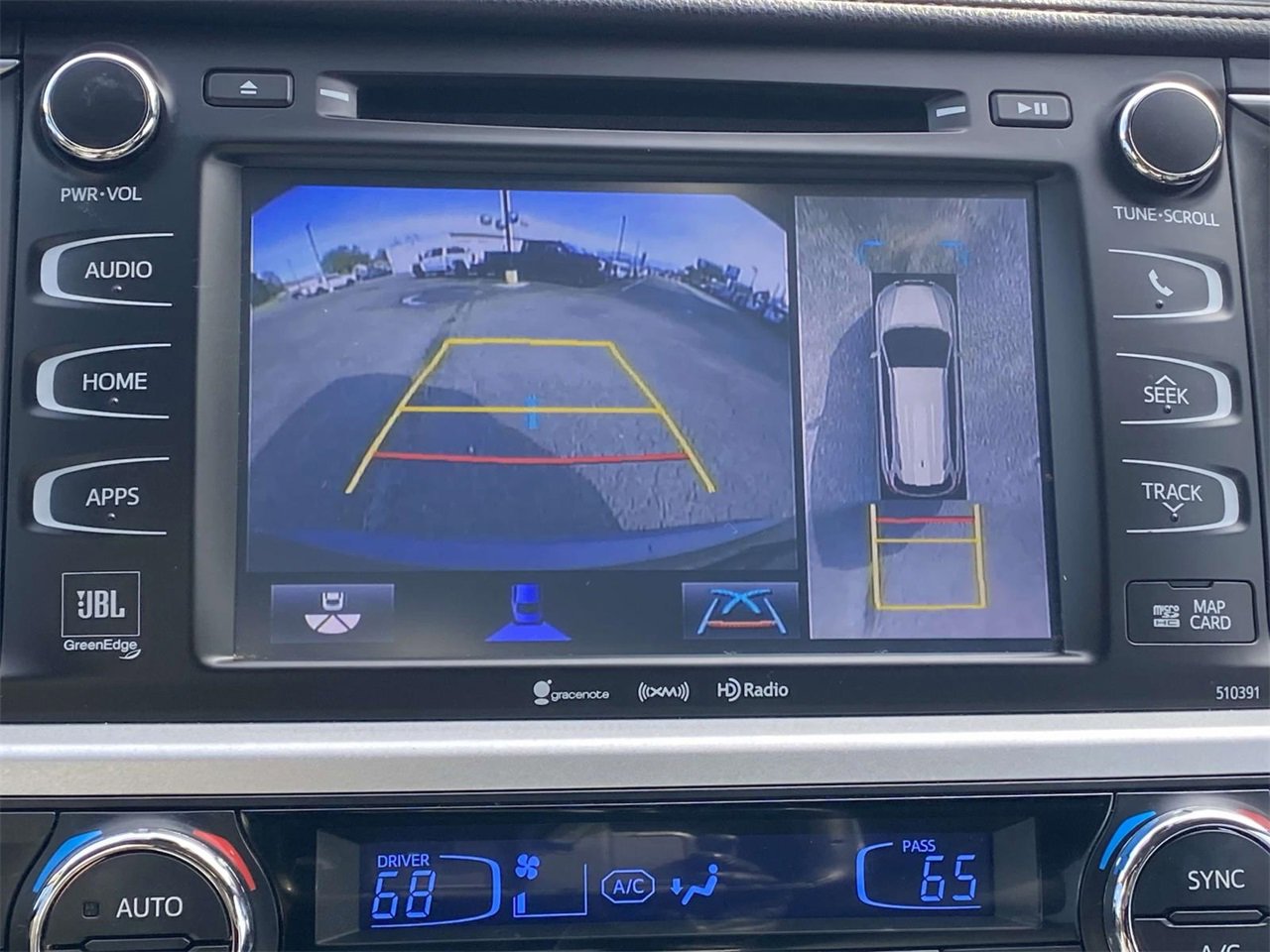 Used 2019 Toyota Highlander AWD V6 image 30