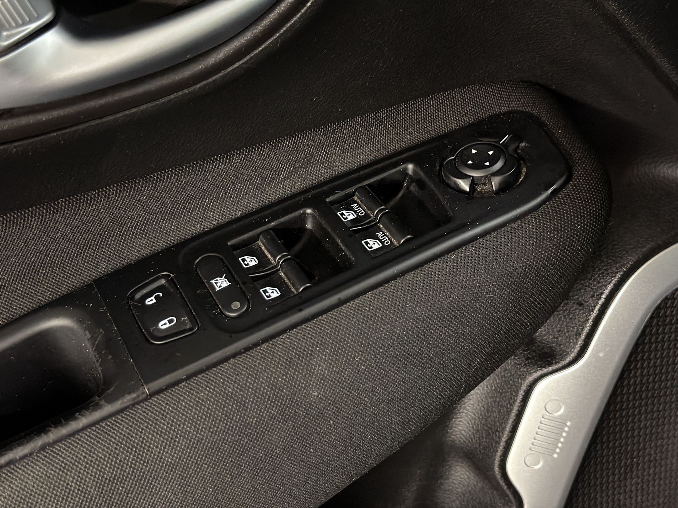 Used 2019 Jeep Renegade Sport FWD image 12