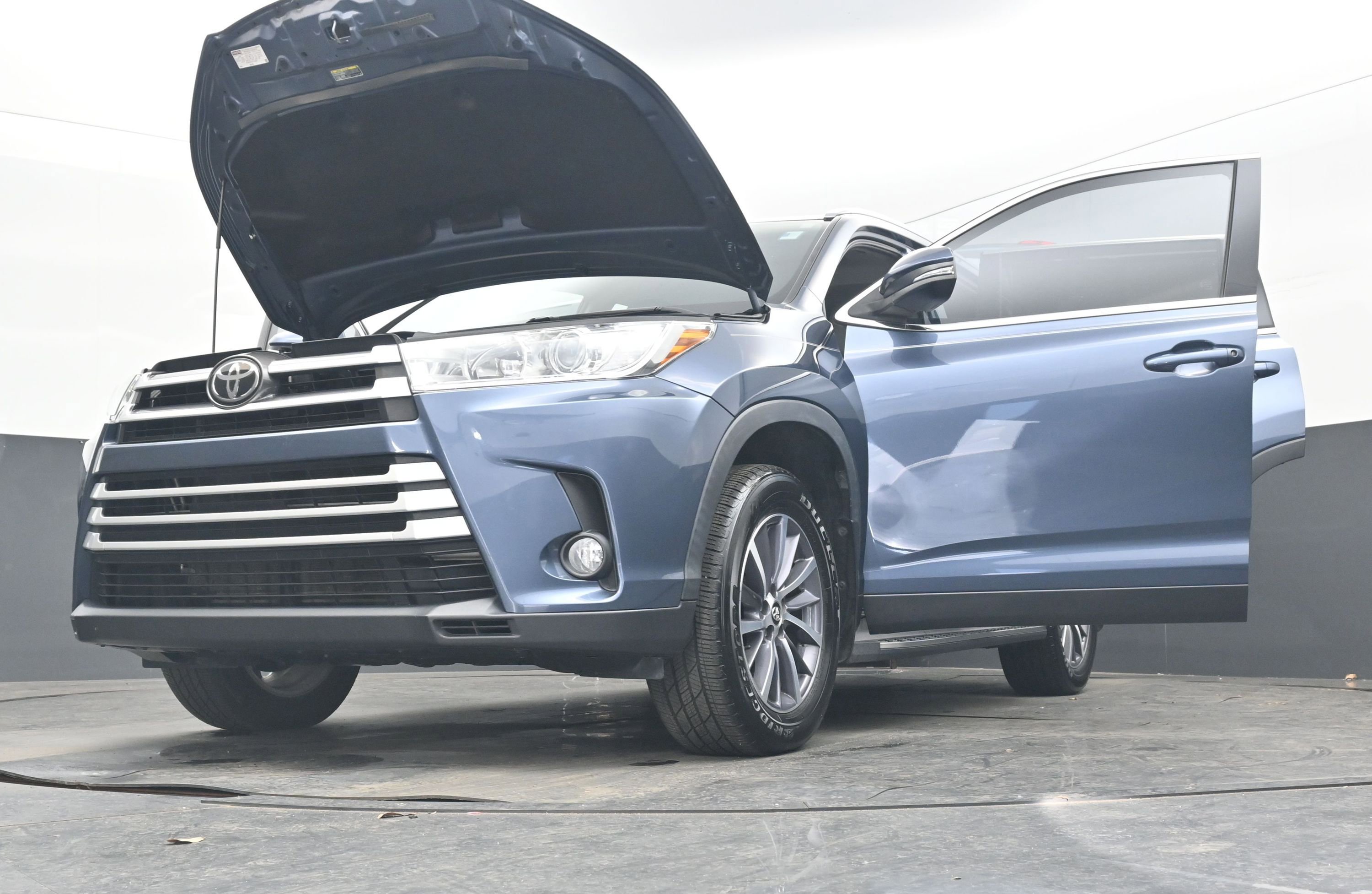 Used 2019 Toyota Highlander XLE image 27