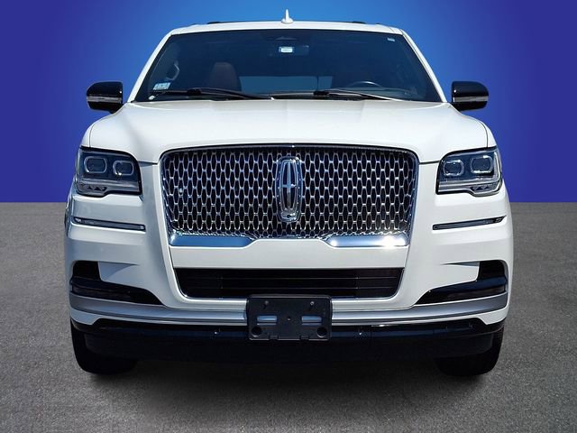 Certified 2023 Lincoln Navigator L Reserve AWD/4WD image 2