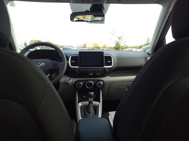 Certified 2026 Hyundai Venue SEL FWD image 26