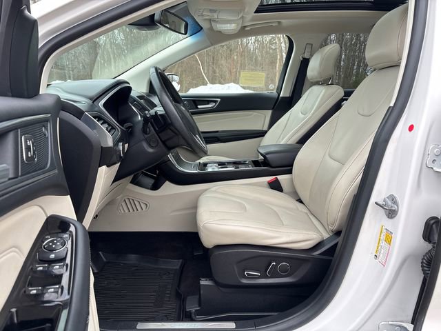 Used 2019 Ford Edge Titanium w/ Cold Weather Package image 38