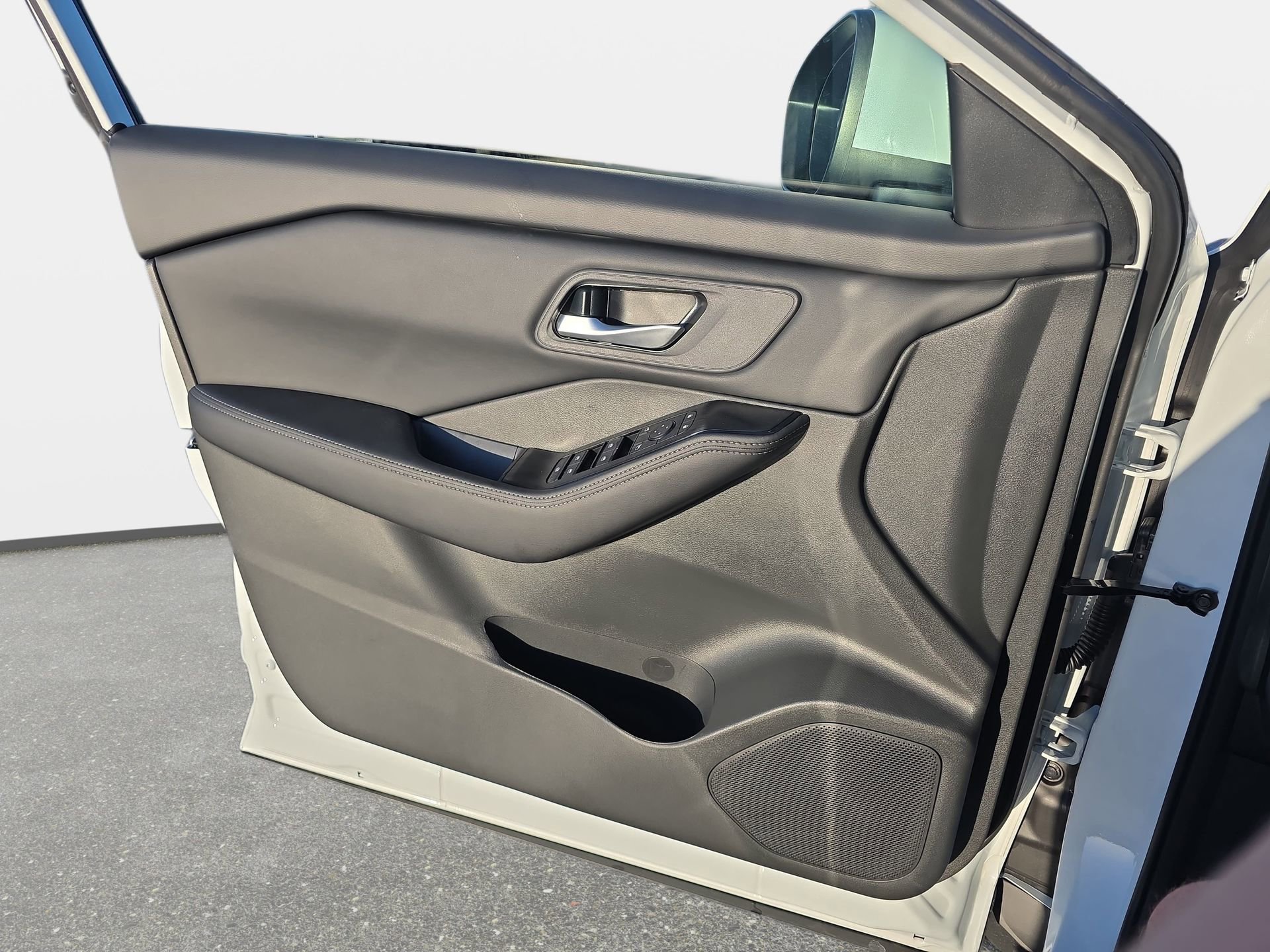 New 2026 Nissan Rogue SV FWD image 26