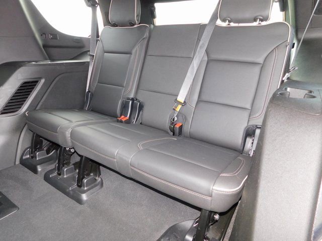 Used 2023 GMC Yukon SLT w/ SLT Luxury Package image 38